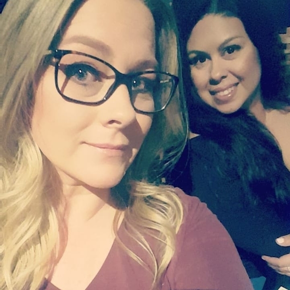 Meet your Posher, Nicole - Picture 1 of 1